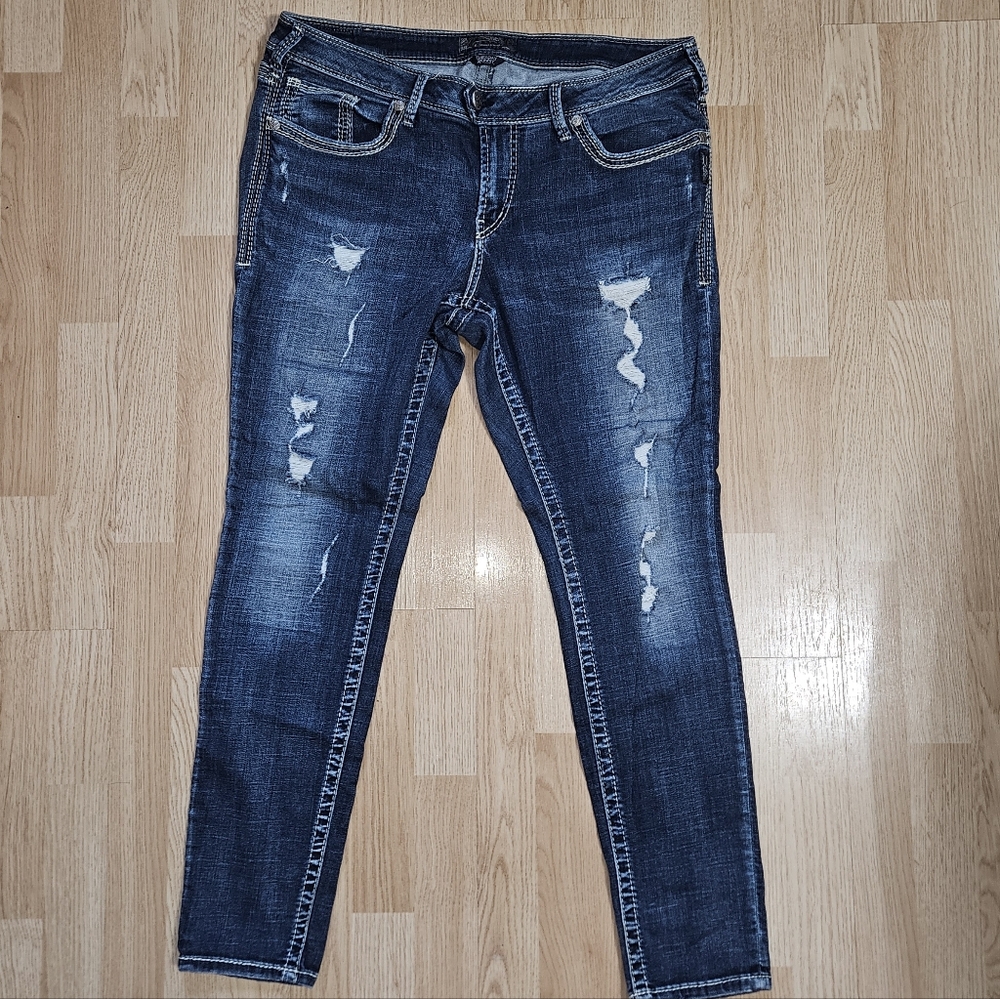 Silver Tuesday Fit Distressed Skinny Jeans Size 16